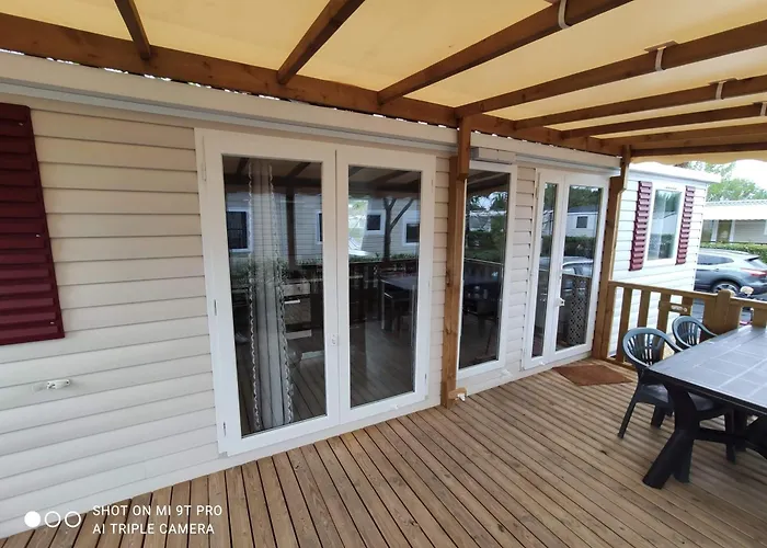 Mobilehome 8 Personnes Avec Clim Situe Aux Sables Du Midi