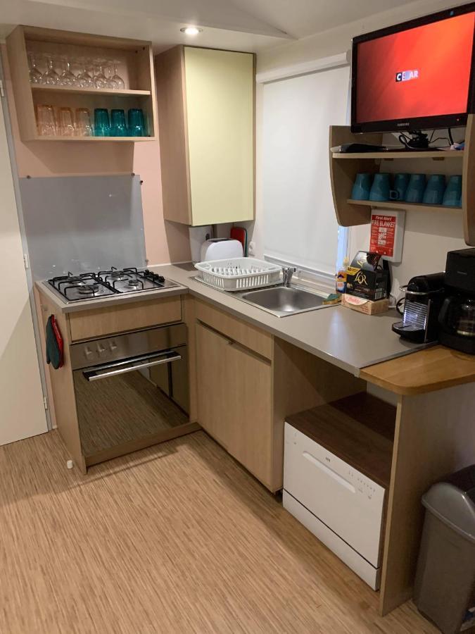 Mobilehome 8 Personnes Avec Clim Situe Aux Sables Du Midi Campsite 4*