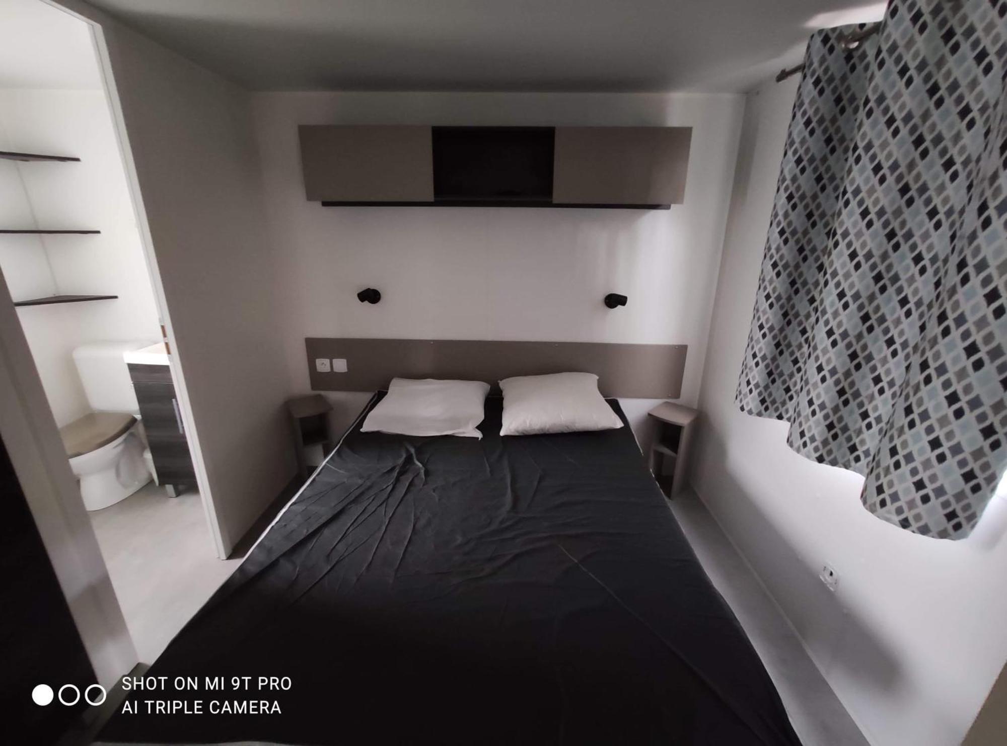 Mobilehome 8 Personnes Avec Clim Situe Aux Sables Du Midi 4*