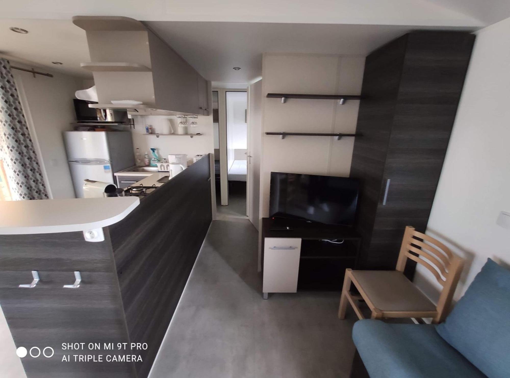 Mobilehome 8 Personnes Avec Clim Situe Aux Sables Du Midi Campsite 4*